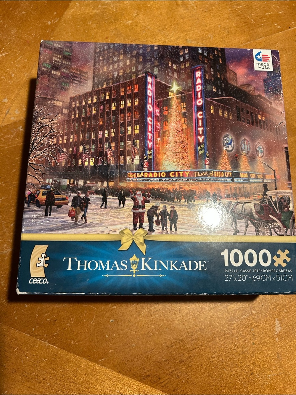 Thomas Kinkade Radio City Holiday Puzzle - Blue, Gold, Red, White
